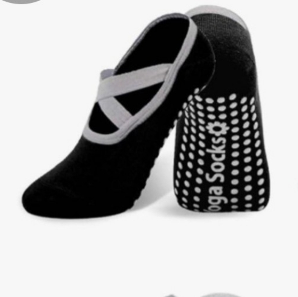 Women's Black and Gray Yoga Socks OS